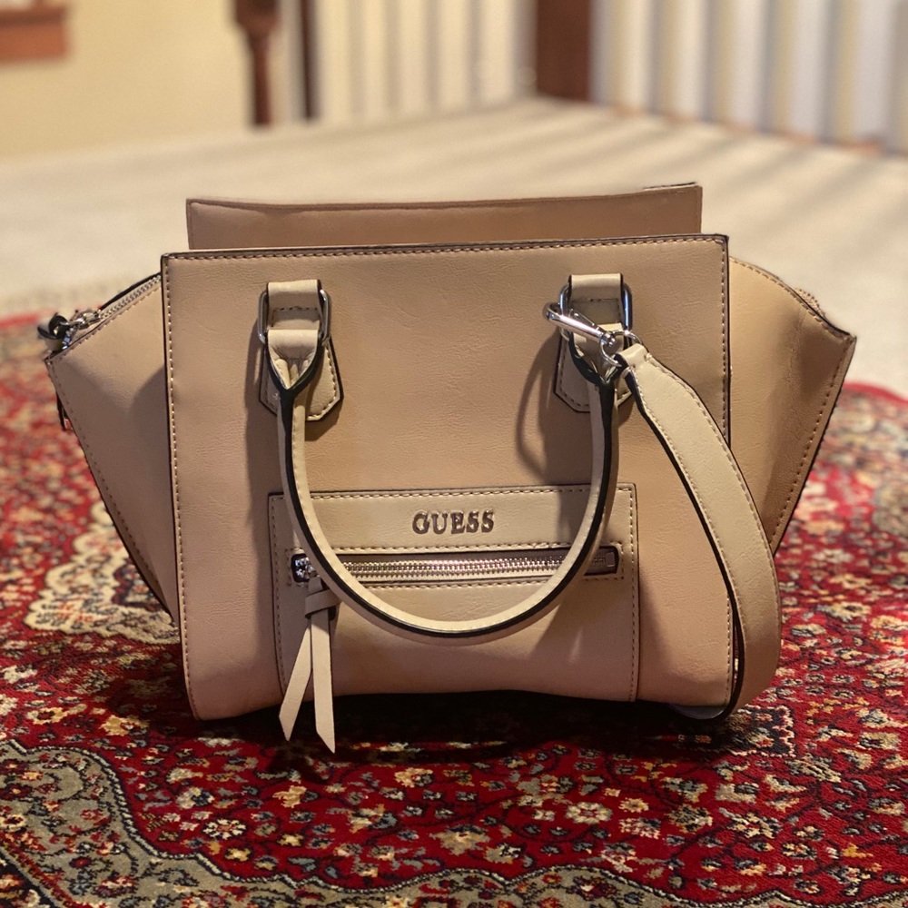 Brand New Guess Purse
